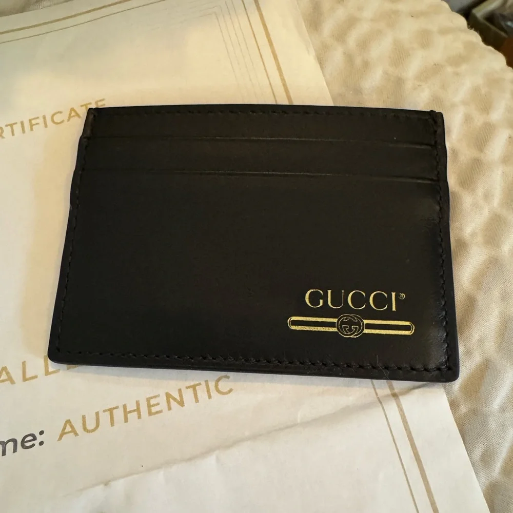 Gucci Black Card Holder comes with COA new